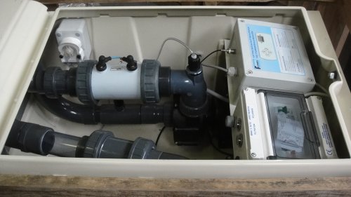 groupe-filtration-piscine-filtrinov-pompe-doseuse