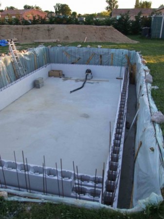 construction-piscine-polystyrene construction-piscine-polystyrene